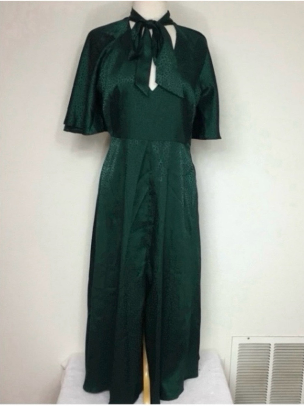 NWT New River Island Womens Forrest Green Jacquard Tie Neck Midi Dress Size 10
